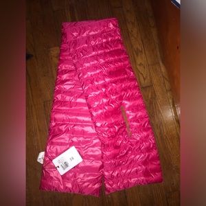 Brand new Sfozio collection puffy scarf shiny pink